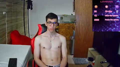 Snapshot of gyo_____ chatting on October 25, 12:23 pm gyo online show from October 25, 12:23 pm