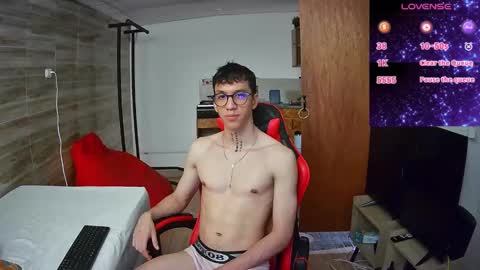 Snapshot of gyo_____ chatting on October 29, 12:40 pm gyo online show from October 29, 12:40 pm