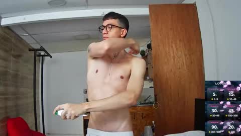 Snapshot of gyo_____ chatting on November 19, 7:03 pm gyo online show from November 19, 7:03 pm