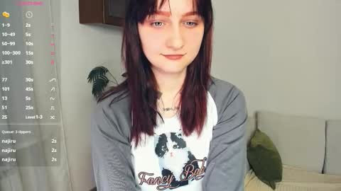 Kelly  Lilly online show from November 28, 6:43 pm