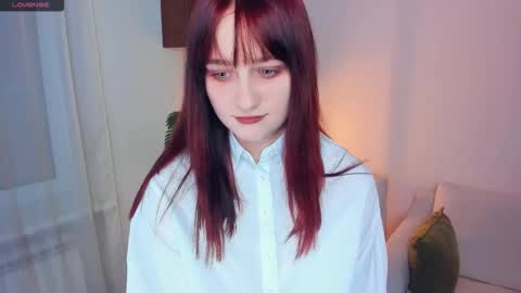 Kelly  Lilly online show from January 11, 6:57 pm