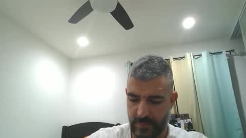 h0nest84 online show from December 3, 6:54 am