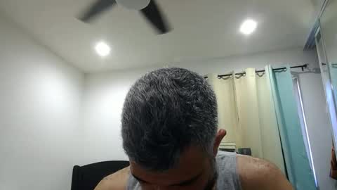 Snapshot of h0nest84 chatting on June 27, 11:21 pm h0nest84 online show from June 27, 11:21 pm
