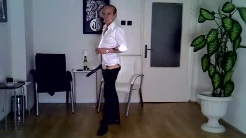 Snapshot of h_blackwood chatting on June 12, 6:51 pm H. Blackwood online show from June 12, 6:51 pm