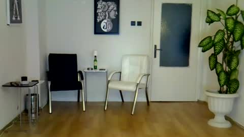 Snapshot of h_blackwood chatting on June 14, 5:26 pm H. Blackwood online show from June 14, 5:26 pm