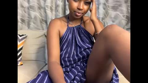 Snapshot of h_o_t_goddess chatting on May 11, 4:40 am h_o_t_goddess online show from May 11, 4:40 am