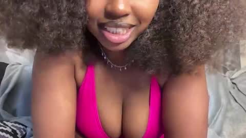 Snapshot of h_o_t_goddess chatting on June 5, 4:08 am h_o_t_goddess online show from June 5, 4:08 am