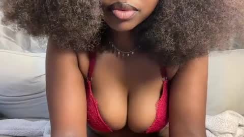 Snapshot of h_o_t_goddess chatting on June 13, 5:05 am h_o_t_goddess online show from June 13, 5:05 am