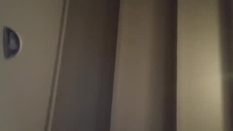 Snapshot of h_rd333 chatting on March 1, 10:24 am h_rd333 online show from March 1, 10:24 am