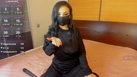 Linda online show from December 8, 5:18 am
