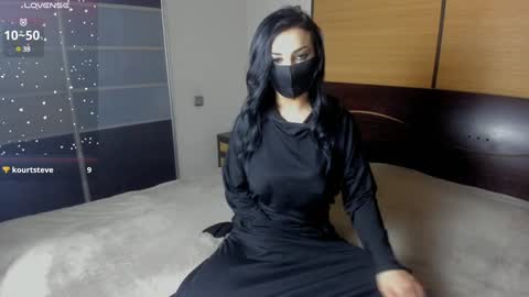 Linda online show from December 14, 11:39 am