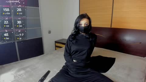 Linda online show from December 21, 2:52 am