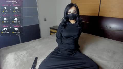Linda online show from December 21, 11:33 am