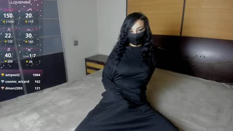 Linda online show from December 22, 2:49 pm