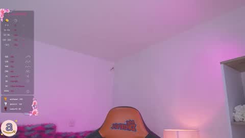 Snapshot of hade_collinss chatting on January 27, 11:54 pm Hade online show from January 27, 11:54 pm