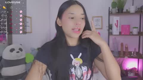 Snapshot of hade_collinss chatting on February 19, 6:26 pm Hade online show from February 19, 6:26 pm