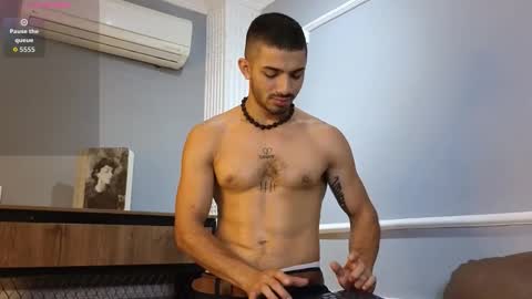 Snapshot of hadez_69 chatting on October 8, 11:30 am HADEZ online show from October 8, 11:30 am