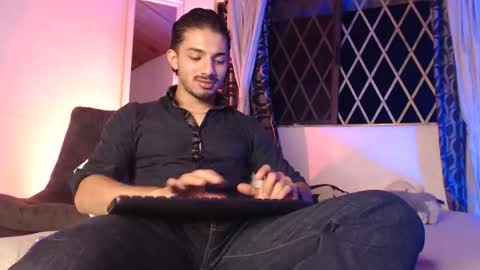 Snapshot of hadez_69 chatting on April 26, 1:47 am HADEZ online show from April 26, 1:47 am