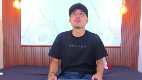 Hadrian Torres online show from March 24, 12:43 pm