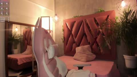 Haely online show from January 5, 11:55 pm