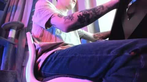 haildave6 online show from March 2, 4:36 am