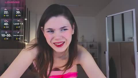 Snapshot of hailey2007 chatting on November 25, 10:04 am im Haley dont forget give my thumbs up online show from November 25, 10:04 am