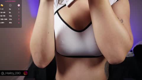 Hailey online show from October 8, 3:31 pm