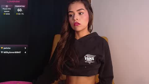 hailey_bri online show from February 18, 8:38 pm