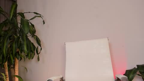 Hailey online show from October 20, 3:29 am