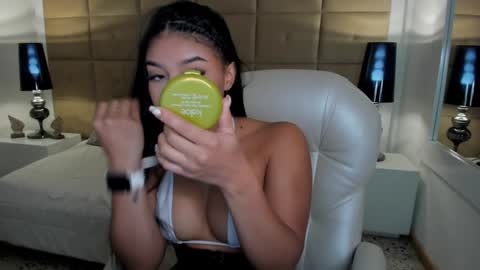 hailey online show from December 4, 6:06 pm