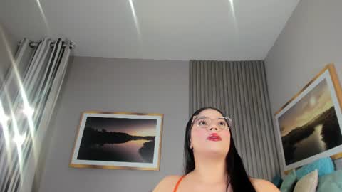 Snapshot of hailey_foxxx chatting on July 30, 11:04 pm laura online show from July 30, 11:04 pm