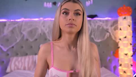 Hailey online show from October 26, 8:20 am