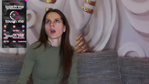 Snapshot of hailey_peach chatting on March 7, 3:19 am HaileyPeach online show from March 7, 3:19 am