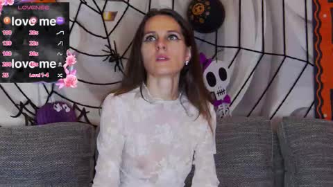 Snapshot of hailey_peach chatting on November 1, 5:59 pm HaileyPeach online show from November 1, 5:59 pm