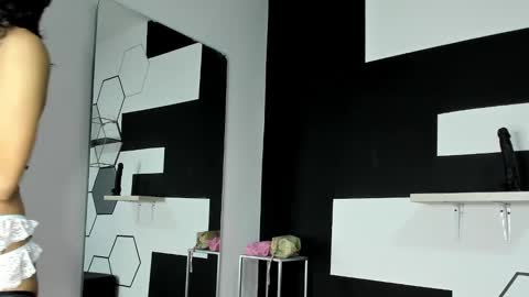 haileycat_ online show from January 4, 12:59 am