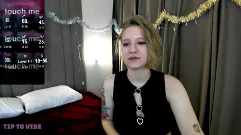 Snapshot of haileyfoxy chatting on December 31, 5:11 am Hailey online show from December 31, 5:11 am