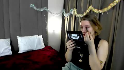 Snapshot of haileyfoxy chatting on January 6, 1:53 am Hailey online show from January 6, 1:53 am