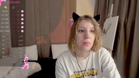 Snapshot of haileyfoxy chatting on March 3, 1:53 am Hailey online show from March 3, 1:53 am