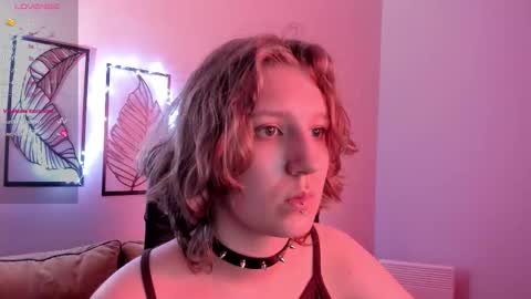 Snapshot of haileyfoxy chatting on October 28, 9:24 am Hailey online show from October 28, 9:24 am