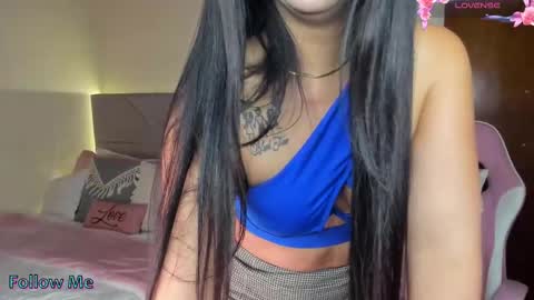 Snapshot of haileylove2 chatting on March 9, 2:18 am Hailey online show from March 9, 2:18 am