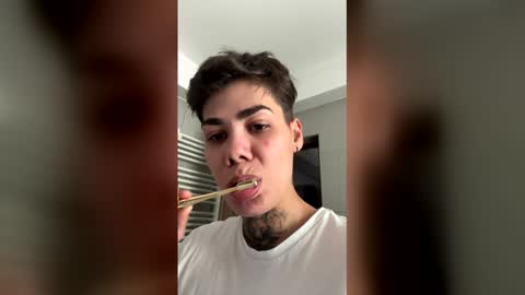 Lucy online show from May 26, 9:16 am