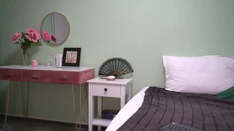 Snapshot of haileymoon85 chatting on October 1, 3:23 am Hailey online show from October 1, 3:23 am