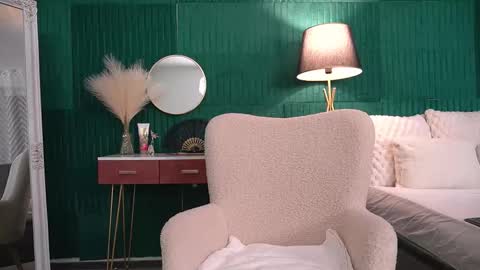 Snapshot of haileymoon85 chatting on November 27, 4:36 am Hailey online show from November 27, 4:36 am