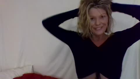 Hailey online show from December 4, 3:48 am