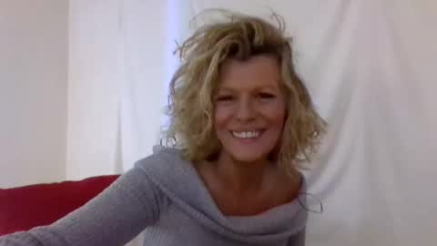 Hailey online show from December 12, 12:27 am