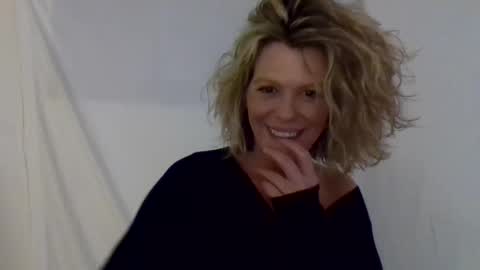 Hailey online show from December 13, 10:55 pm