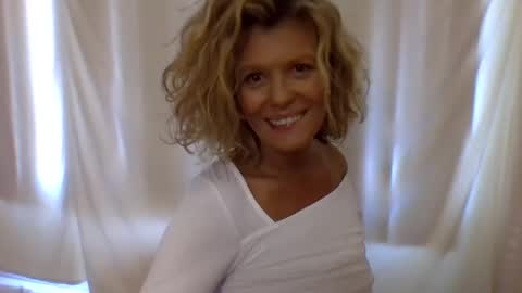 Hailey online show from December 20, 10:43 pm