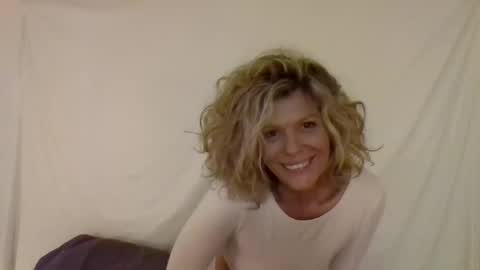 Hailey online show from December 29, 3:22 am