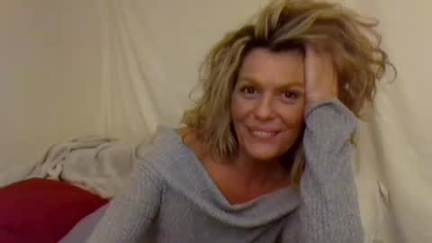 Hailey online show from January 8, 3:08 am