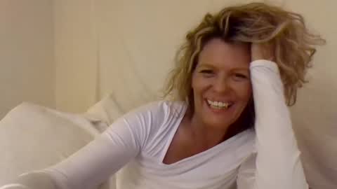 Hailey online show from January 11, 4:06 am